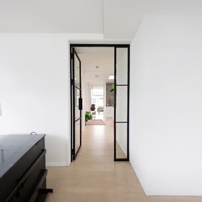Entdecke Deine Perfekte Lofttür: Moderne Lofttüren von Floft – Schiebe-, Pivot- und Drehtüren nach Maß