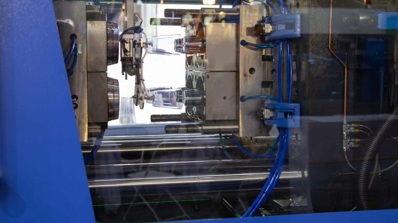 Entwicklung und Werkzeugbau für ABS Kunststoff: Spritzguss- & Blasformteile von Maxnext GmbH