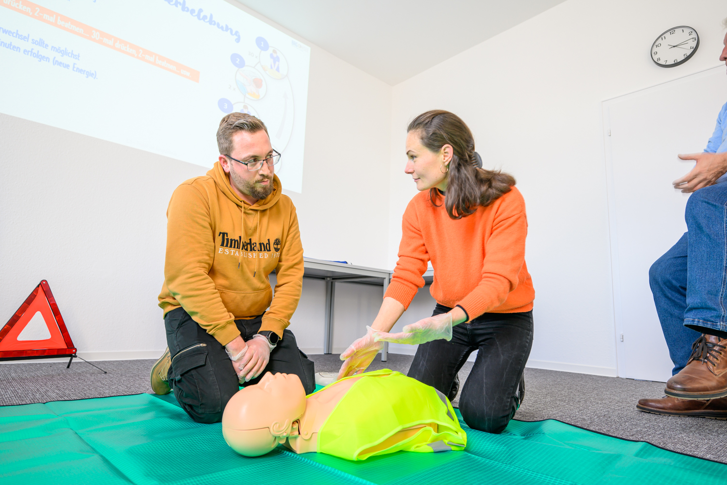 Erste-Hilfe Kurs: Wie Sie in Notfällen Schnell und Effizient Reagieren