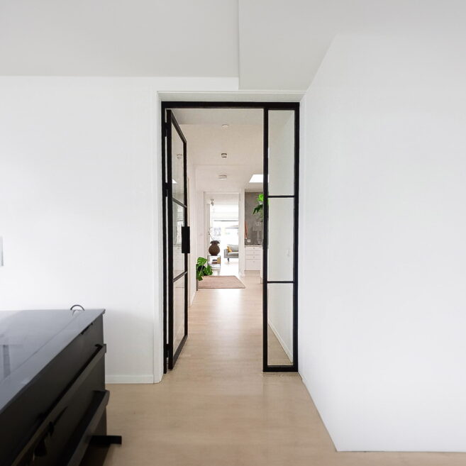 Entdecke Deine Perfekte Lofttür: Moderne Lofttüren von Floft – Schiebe-, Pivot- und Drehtüren nach Maß