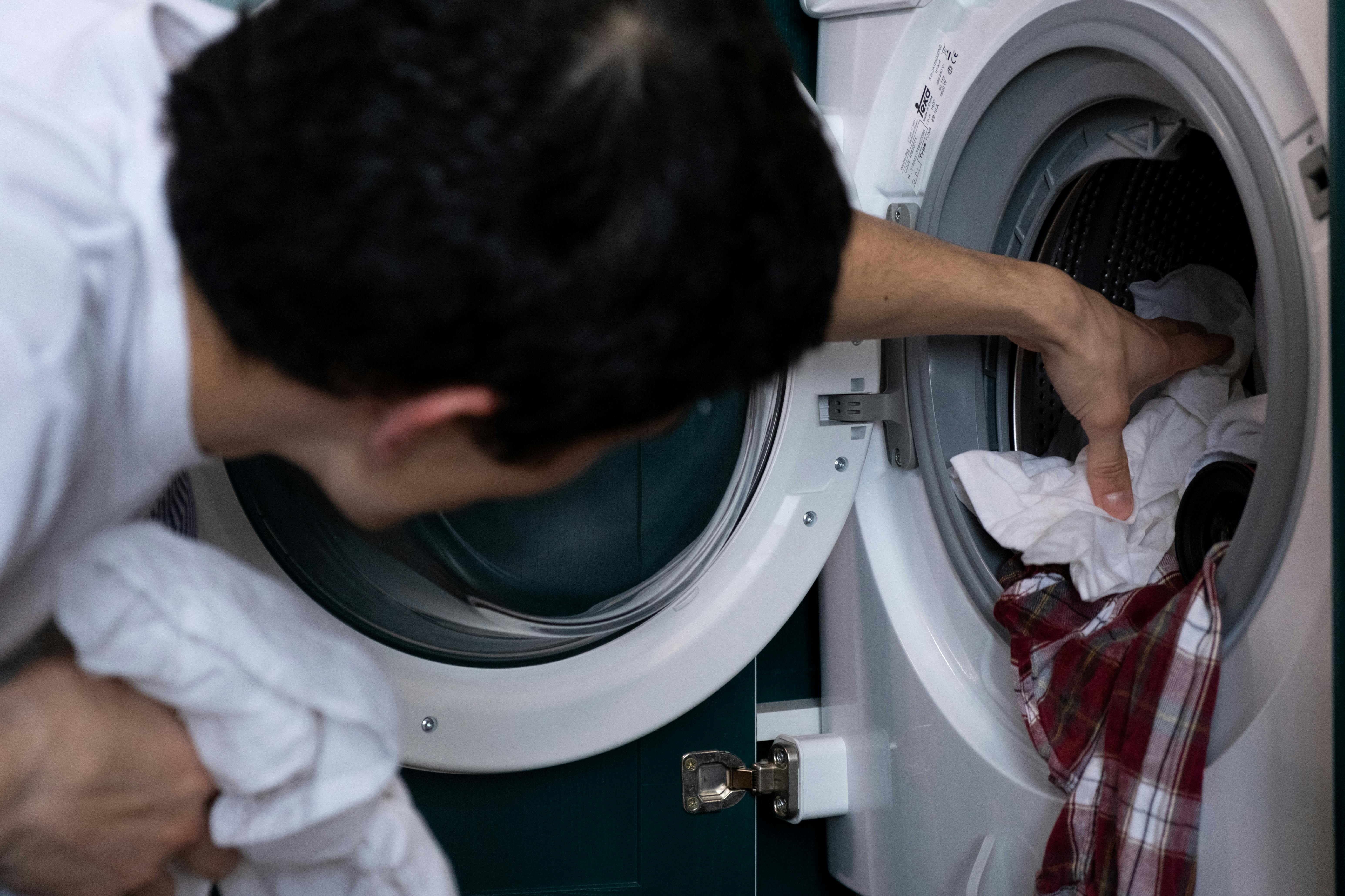 Best Washer to Buy for Small Spaces: Compact Options